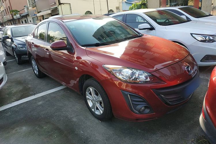 Used Mazda 3 2015 Sedan 1.6L Automatic Elite Model Front Right 45 Deg