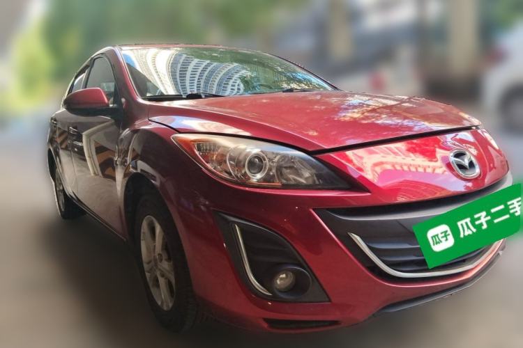 Used Mazda 3 2015 Hatchback 1.6L Automatic Elite Model Front Right 45 Deg