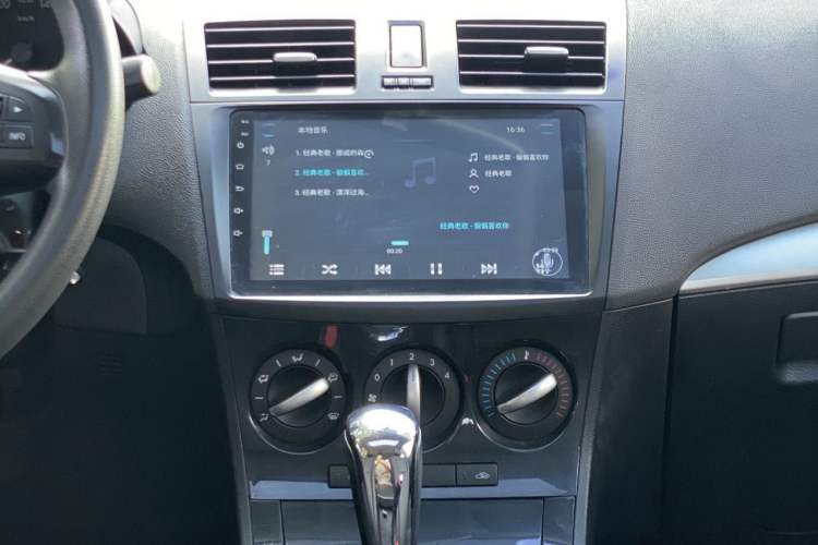 Used Mazda 3 2015 Hatchback 1.6L Automatic Elite Model Interior 3