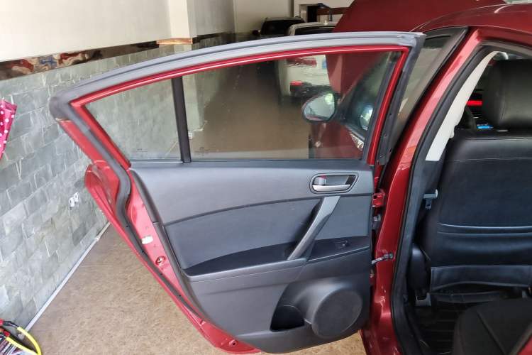 Used Mazda 3 2015 Sedan 1.6L Automatic Elite Model Left Rear Door Interior