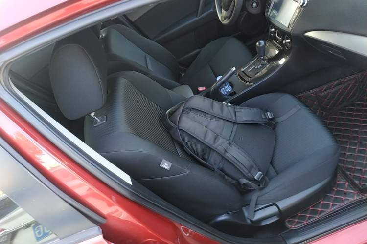 Used Mazda 3 2015 Sedan 1.6L Automatic Elite Model Right Front Seat