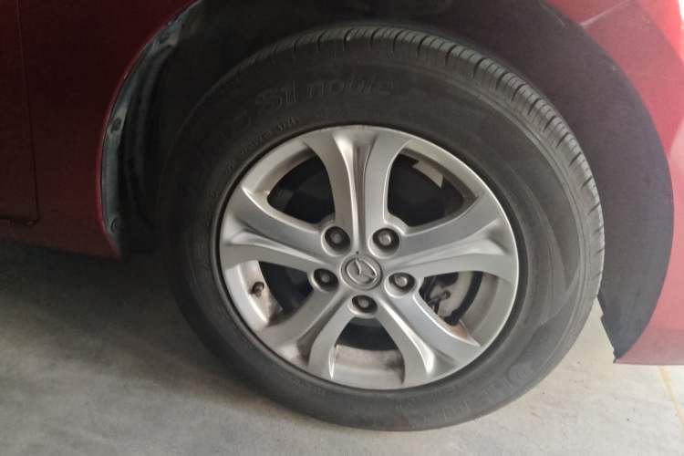 Used Mazda 3 2015 Hatchback 1.6L Automatic Elite Model Right Front Wheel Hub