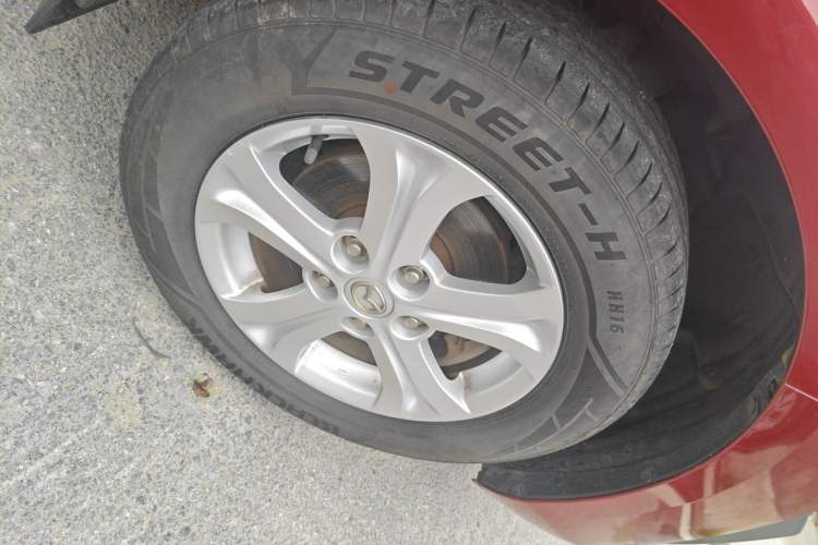 Used Mazda 3 2015 Hatchback 1.6L Manual Comfort Edition Right Front Wheel Hub