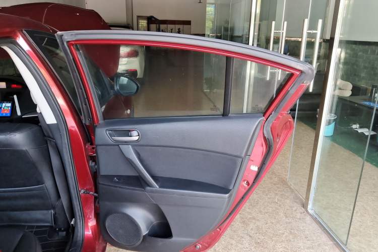 Used Mazda 3 2015 Sedan 1.6L Automatic Elite Model Right Rear Door Interior