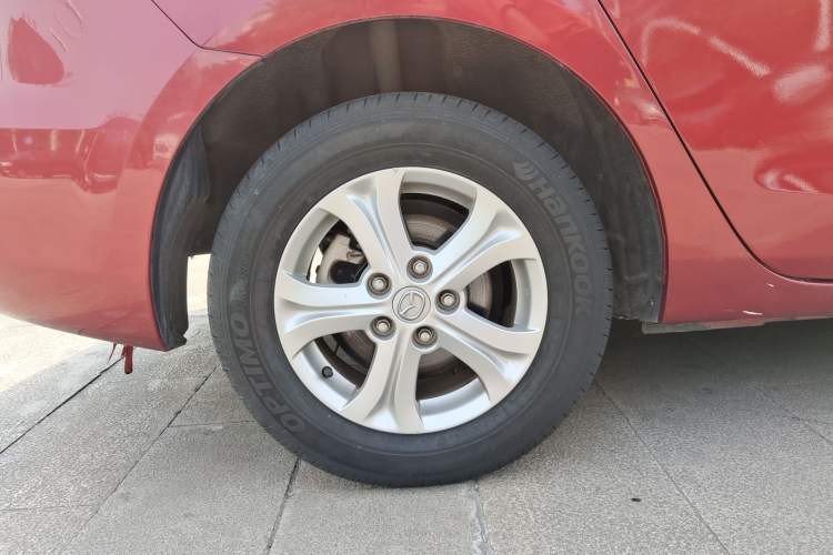 Used Mazda 3 2015 Sedan 1.6L Automatic Elite Model Right Rear Wheel Hub