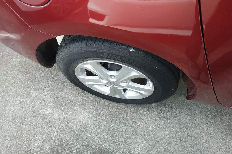 Used Mazda 3 2015 Sedan 1.6L Automatic Elite Model Right Rear Wheel Hub