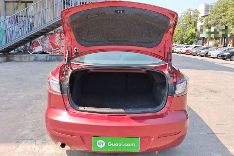 Used Mazda 3 2015 Sedan 1.6L Automatic Elite Model Trunk
