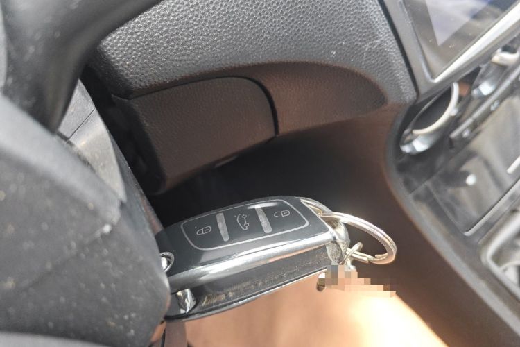 Used Mazda 3 2015 Hatchback 1.6L Manual Comfort Edition Vehicle Key
