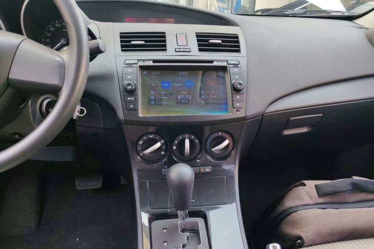 Used Mazda 3 2015 Sedan 1.6L Automatic Comfort Model Audio And AC Panel