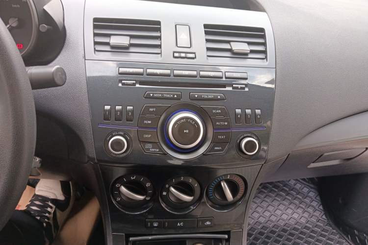 Used Mazda 3 2015 Sedan 1.6L Manual Comfort Model Audio And AC Panel