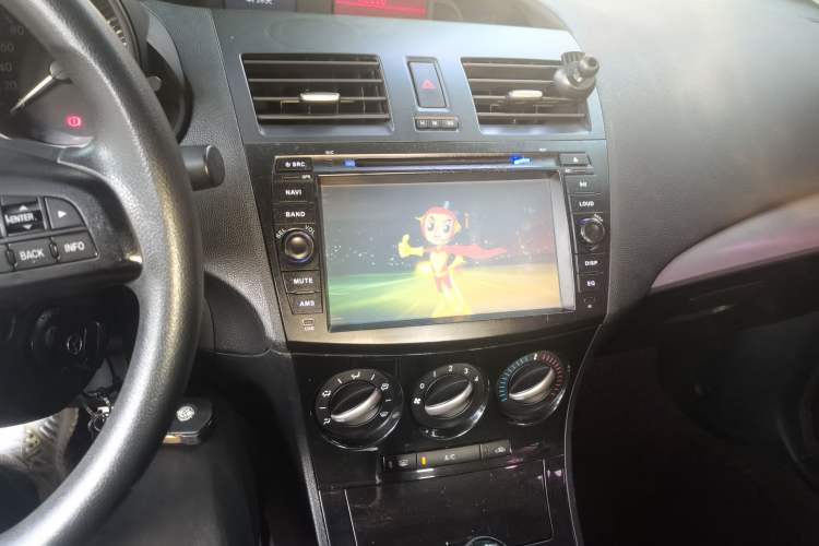Used Mazda 3 2015 Sedan 1.6L Manual Elite Model Audio And AC Panel