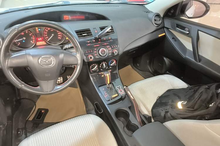 Used Mazda 3 2015 Sedan 1.6L Automatic Comfort Model Audio And AC Panel