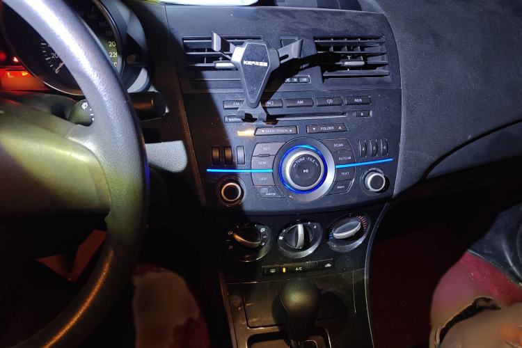 Used Mazda 3 2015 Sedan 1.6L Automatic Comfort Model Audio And AC Panel