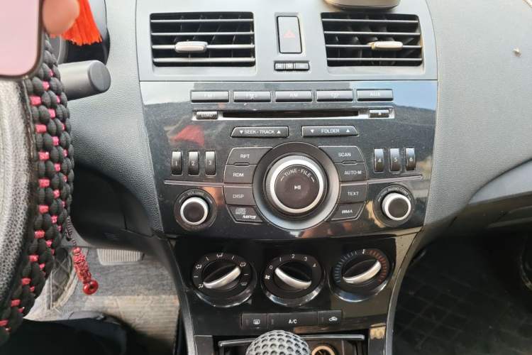 Used Mazda 3 2015 Sedan 1.6L Automatic Comfort Model Audio And AC Panel