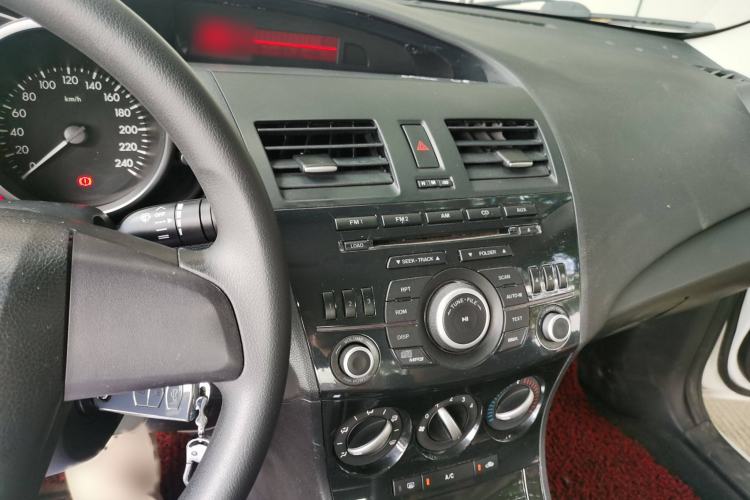 Used Mazda 3 2015 Sedan 1.6L Manual Comfort Model Audio And AC Panel