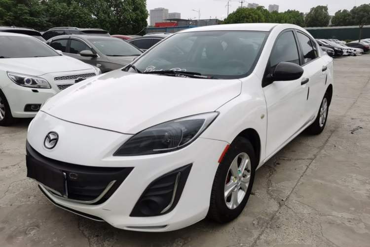 Used Mazda 3 2015 Sedan 1.6L Automatic Comfort Model Guazi used car, China used car export, Used car for sale, Used cars, Cheapest cars for sale