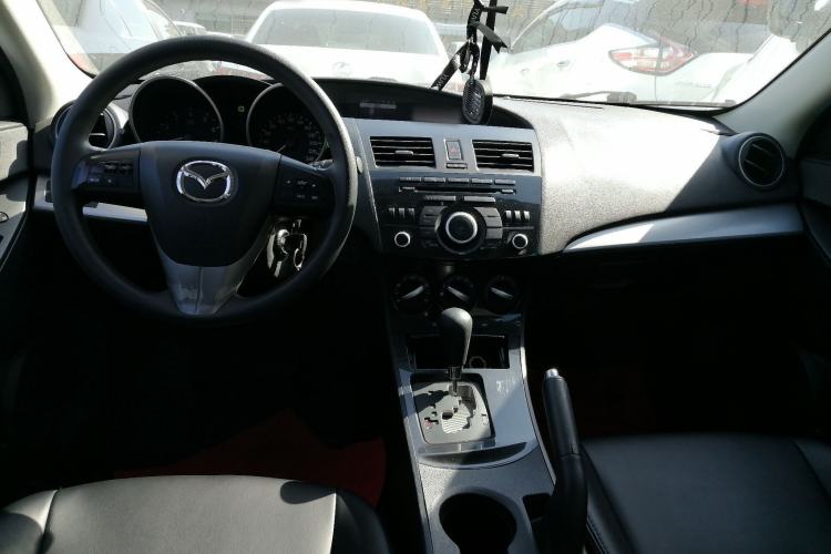 Used Mazda 3 2015 Sedan 1.6L Automatic Elite Model Center Console