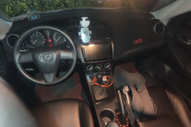 Used Mazda 3 2015 Sedan 1.6L Automatic Comfort Model Center Console