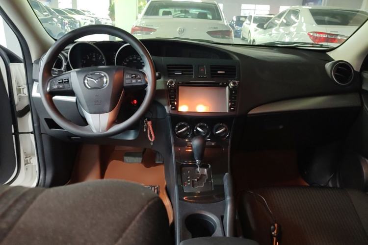Used Mazda 3 2015 Sedan 1.6L Automatic Elite Model Center Console