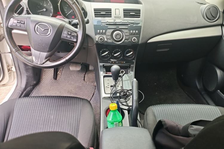 Used Mazda 3 2015 Sedan 1.6L Automatic Elite Model Center Console