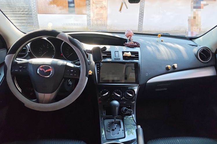 Used Mazda 3 2015 Sedan 1.6L Automatic Elite Model Center Console