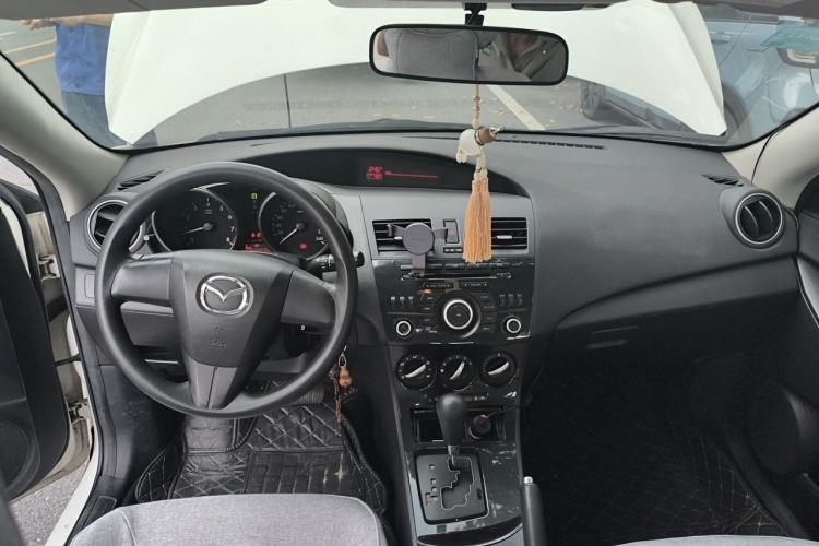 Used Mazda 3 2015 Sedan 1.6L Automatic Comfort Model Center Console