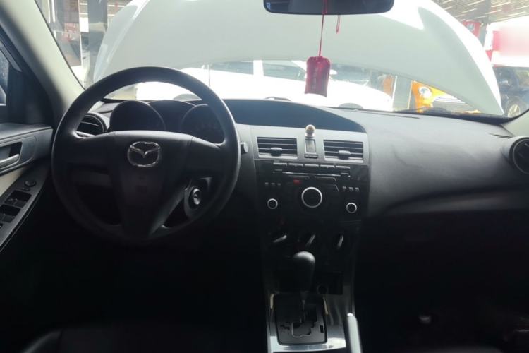 Used Mazda 3 2015 Sedan 1.6L Automatic Comfort Model Center Console