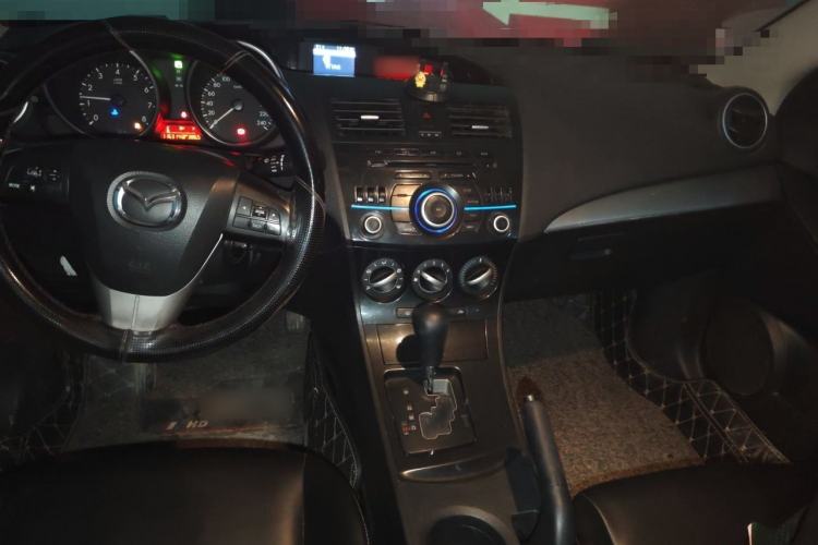 Used Mazda 3 2015 Sedan 1.6L Automatic Elite Model Center Console