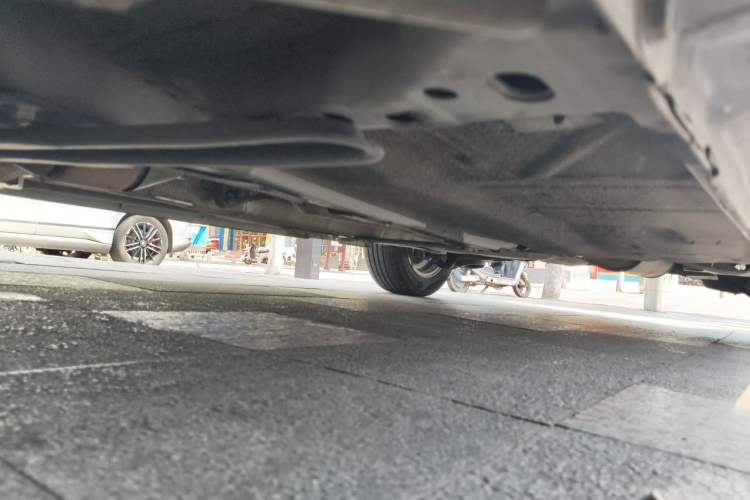 Used Mazda 3 2015 Hatchback 1.6L Manual Comfort Edition Chassis Front Left