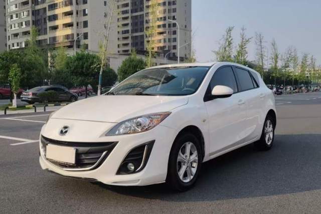 Used Mazda 3 2015 Hatchback 1.6L Automatic Elite Model