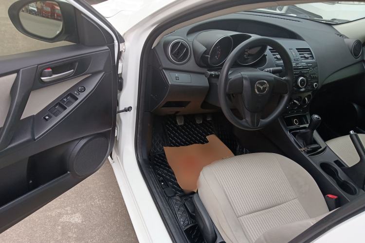 Used Mazda 3 2015 Sedan 1.6L Manual Comfort Model Driver Seat