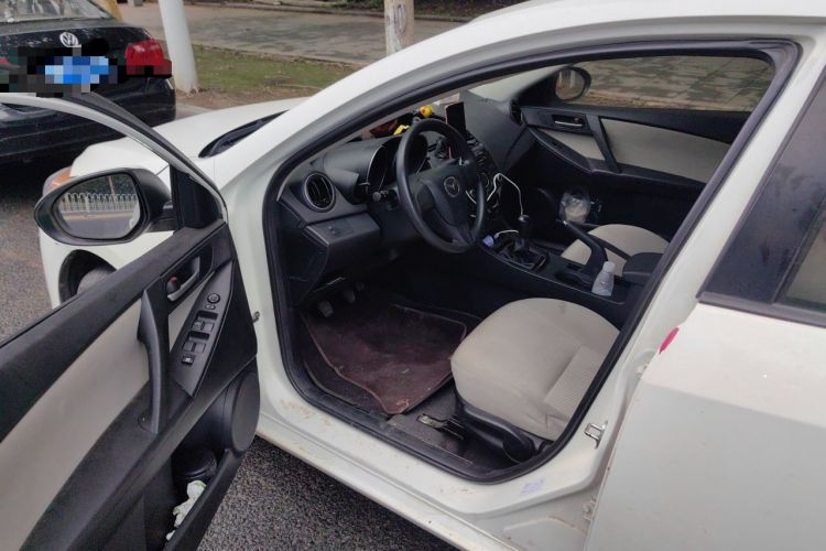 Used Mazda 3 2015 Sedan 1.6L Manual Comfort Model Driver Seat