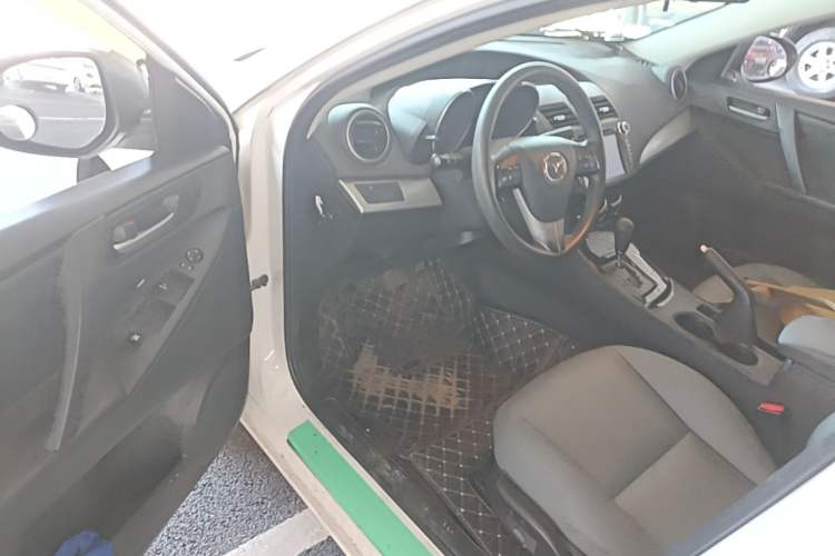 Used Mazda 3 2015 Sedan 1.6L Automatic Elite Model Driver Seat