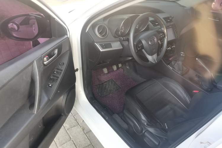 Used Mazda 3 2015 Sedan 1.6L Manual Elite Model Driver Seat