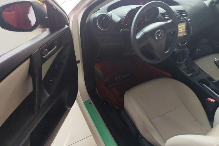 Used Mazda 3 2015 Sedan 1.6L Automatic Comfort Model Driver Seat