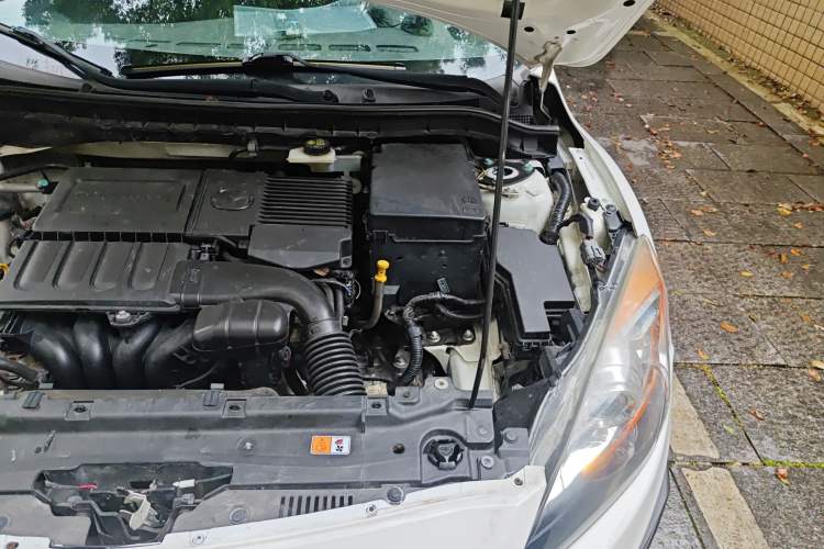 Used Mazda 3 2015 Hatchback 1.6L Automatic Elite Model Engine Bay Left