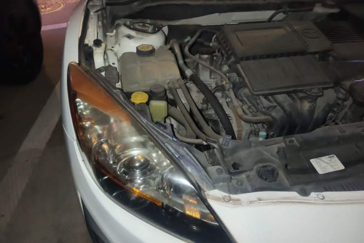 Used Mazda 3 2015 Sedan 1.6L Automatic Comfort Model Engine Bay Right
