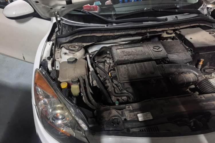 Used Mazda 3 2015 Sedan 1.6L Automatic Elite Model Engine Bay Right