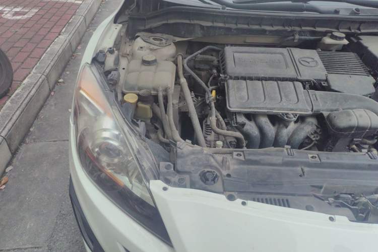 Used Mazda 3 2015 Hatchback 1.6L Automatic Elite Model Engine Bay Right