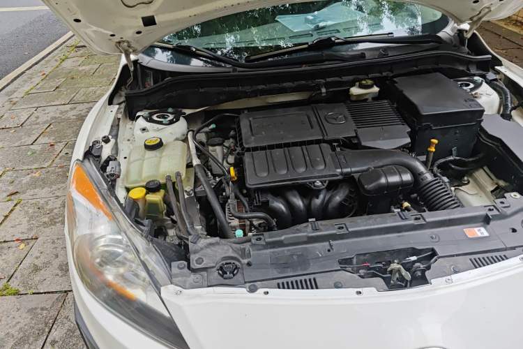 Used Mazda 3 2015 Hatchback 1.6L Automatic Elite Model Engine Bay Right