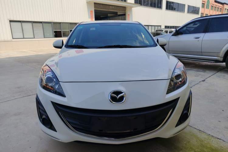 Used Mazda 3 2015 Sedan 1.6L Automatic Comfort Model Exterior 1