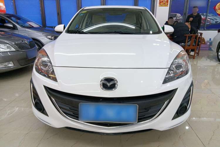 Used Mazda 3 2015 Sedan 1.6L Automatic Comfort Model Exterior 1