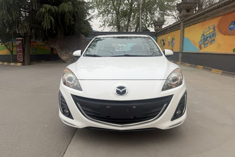 Used Mazda 3 2015 Hatchback 1.6L Automatic Elite Model Exterior 1