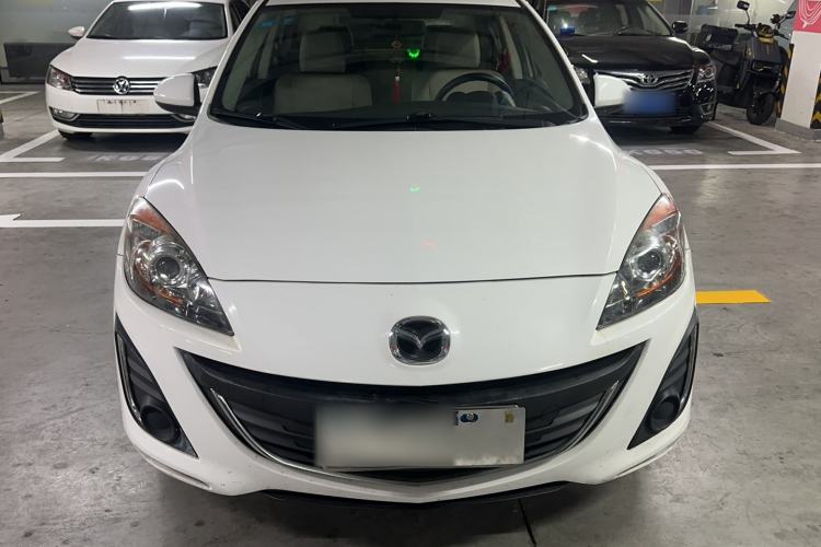 Used Mazda 3 2015 Sedan 1.6L Automatic Comfort Model Exterior 1