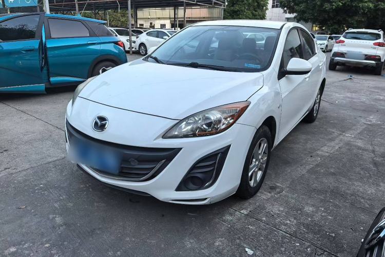 Used Mazda 3 2015 Sedan 1.6L Manual Comfort Model Exterior 1