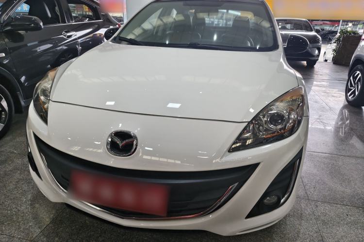 Used Mazda 3 2015 Sedan 1.6L Automatic Elite Model Exterior 1