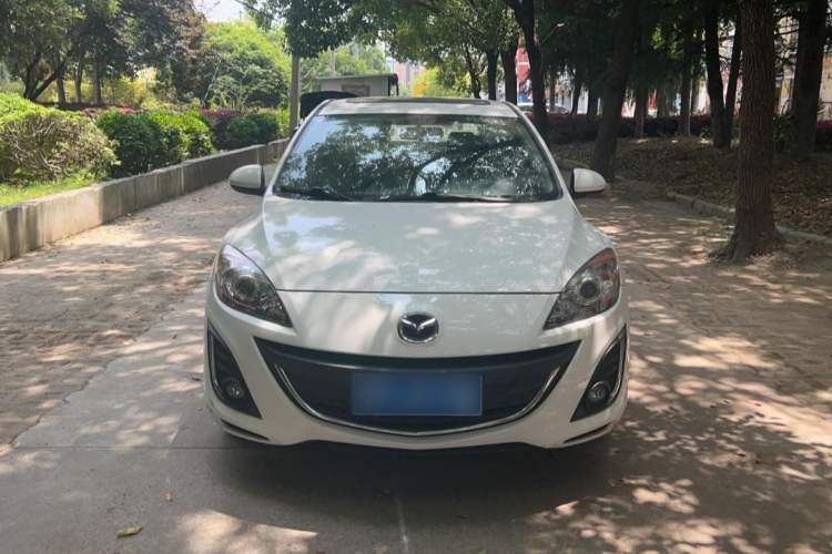 Used Mazda 3 2015 Sedan 1.6L Automatic Elite Model Exterior 1