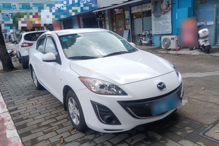Used Mazda 3 2015 Sedan 1.6L Automatic Comfort Model Exterior 2