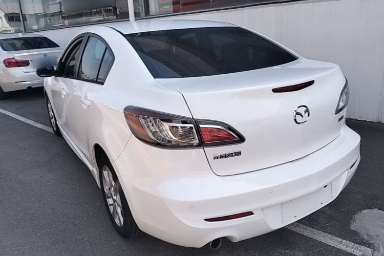 Used Mazda 3 2015 Sedan 2.0L Automatic Sport Model Exterior 2