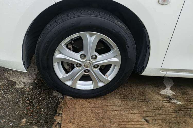 Used Mazda 3 2015 Sedan 1.6L Automatic Comfort Model Exterior 2